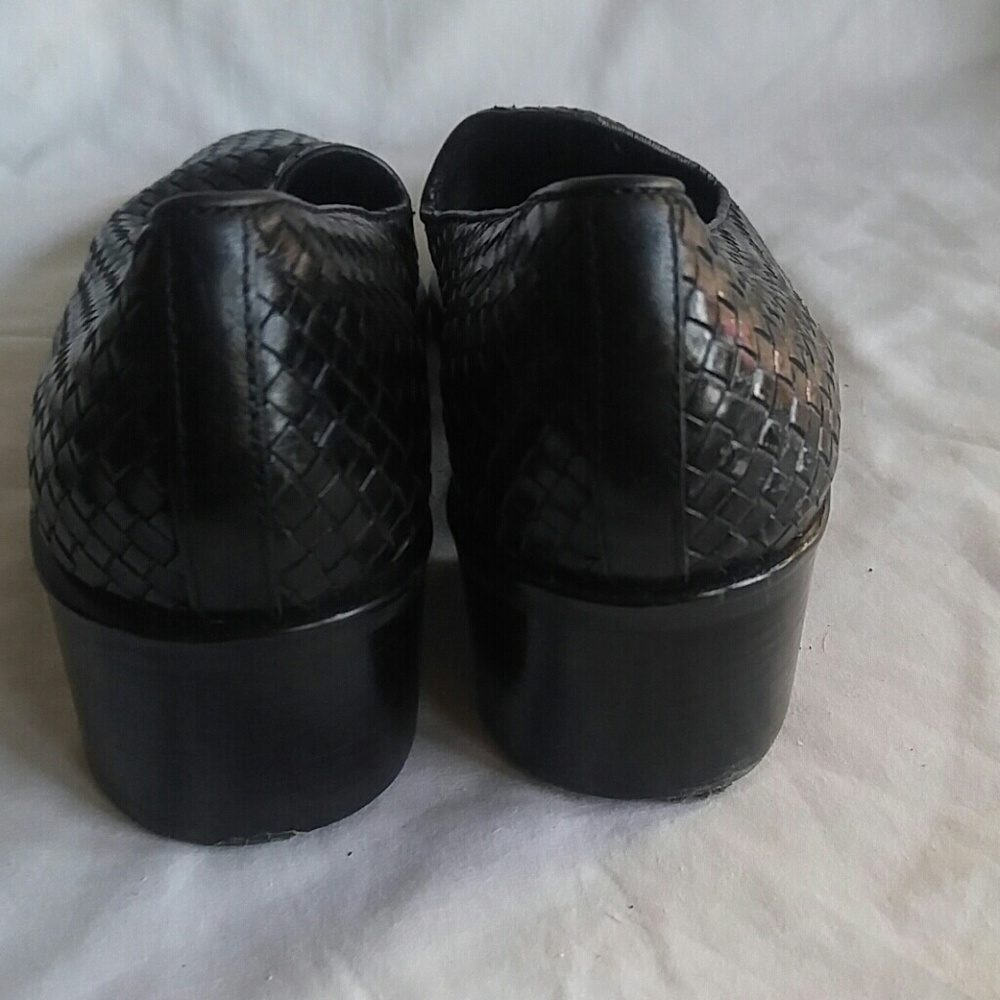 Shoes - Picture 2 of 4